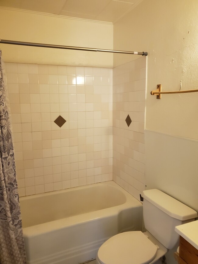 Photo - 816 E 7th St Unit 816 E 7