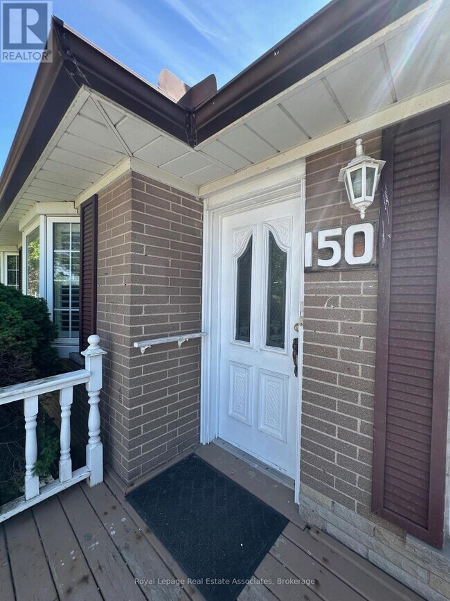 Photo - 150 Ontario St S