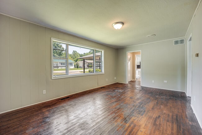 Photo - 2816 Memphis St