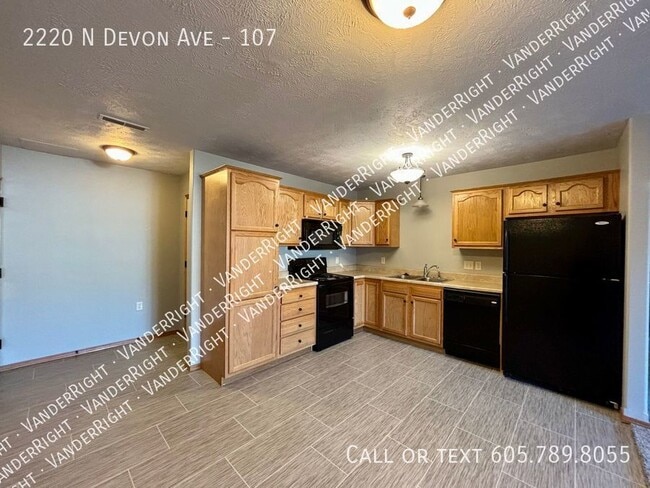 Photo - 2220 Devon Ave Unidad 107