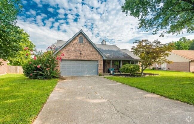 Building Photo - Knoxville 37922 - 3 bedroom, 2 bath home -...