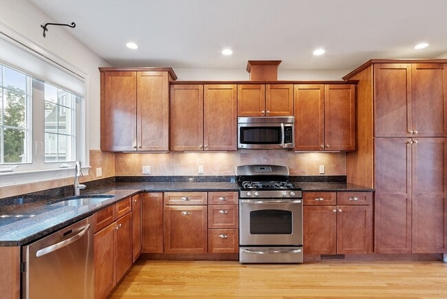 Photo - 114 Forest St