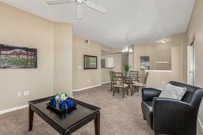 Photo - Exquisite 2-bedroom, 2-bathroom condo inParker Unidad 103