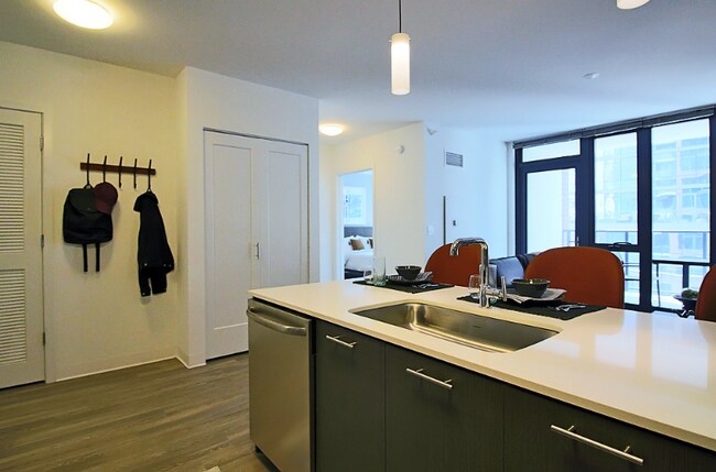 Photo - 622 N Wells St