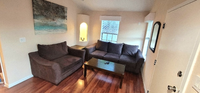 Photo - 5709 Avenida Silla