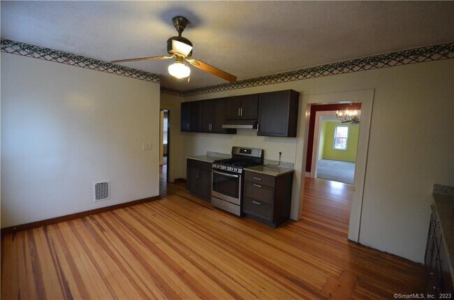 Photo - 147 Freeman Ave