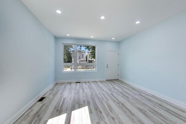 Photo - 703 N Homan Ave.