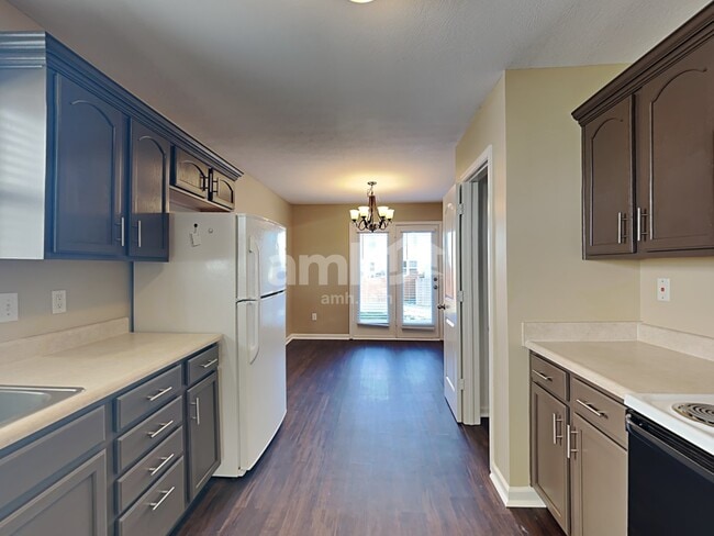 Photo - 12693 Old Pond Rd