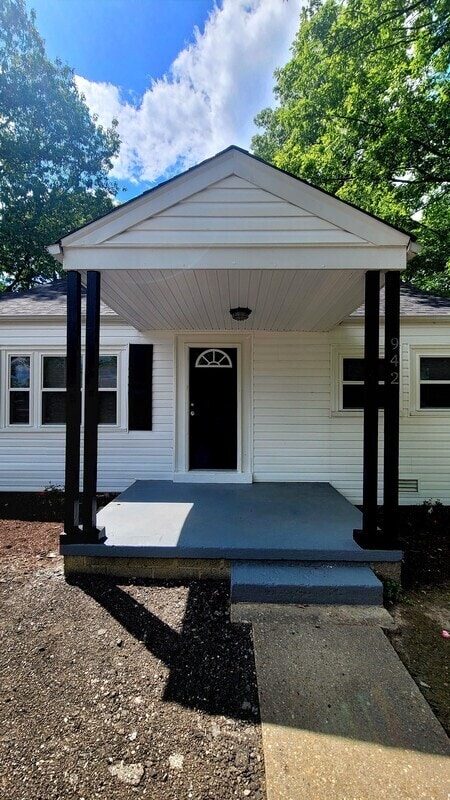 Photo - 942 Halsey Ln