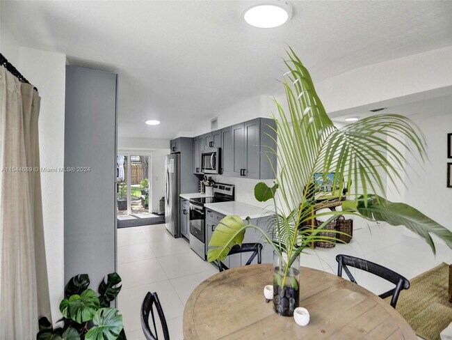 Photo - 1820 NE 182nd St