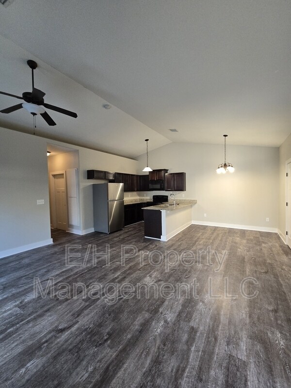 Photo - 3321 E Aster St
