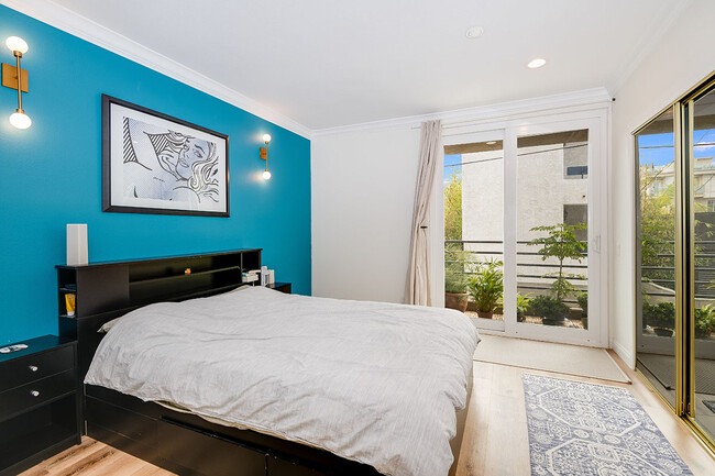 Photo - 20 Catamaran St Unit 104