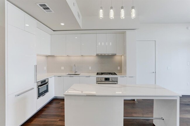 Photo - 44 East Ave Unit 2908