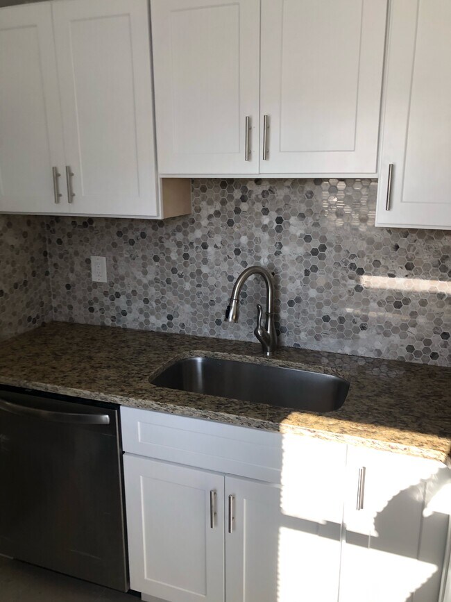Photo - Fairview Street Apartments