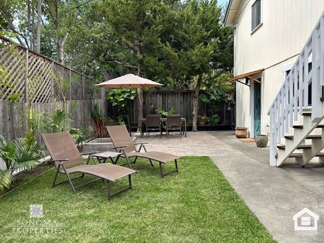 Building Photo - Furnished Guesthouse Suite in Sonoma