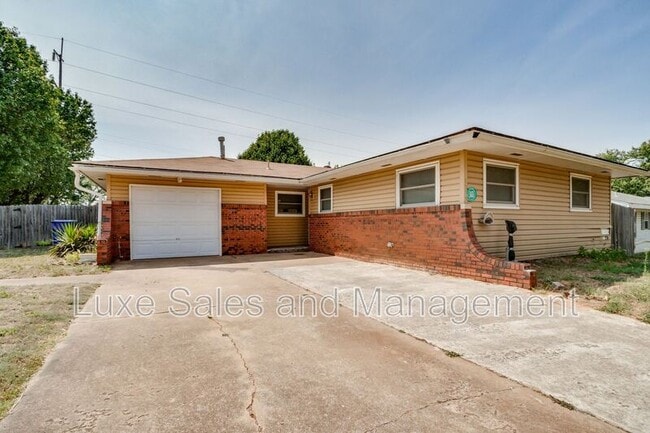 Building Photo - 1805 Melody Dr