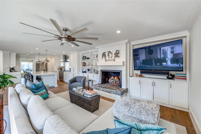 Photo - 6441 Park Ln