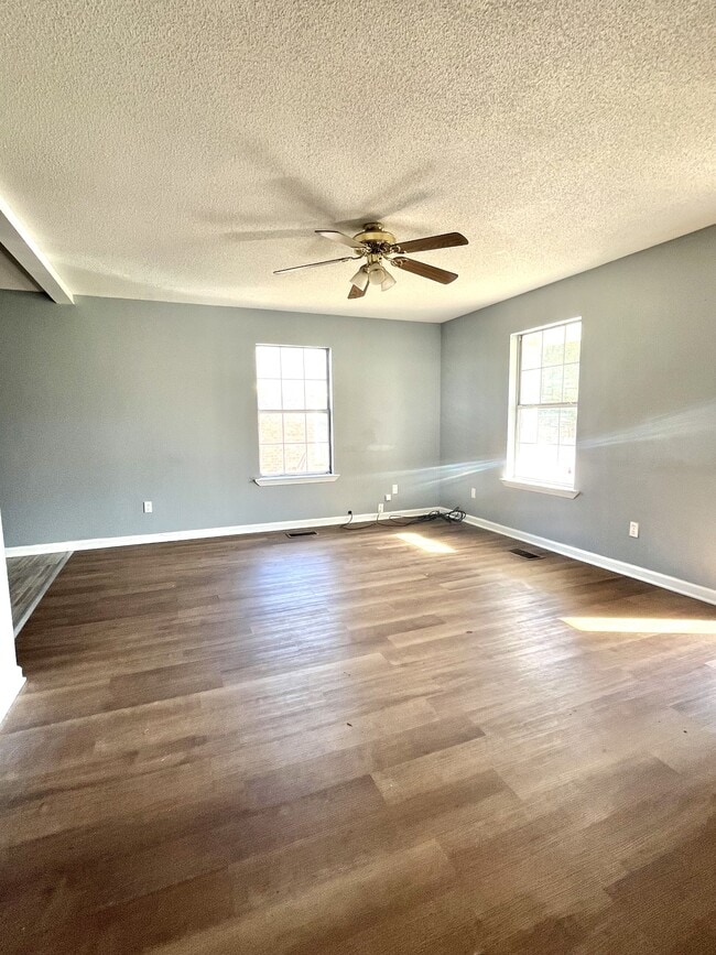 Photo - 318 Hill Ave