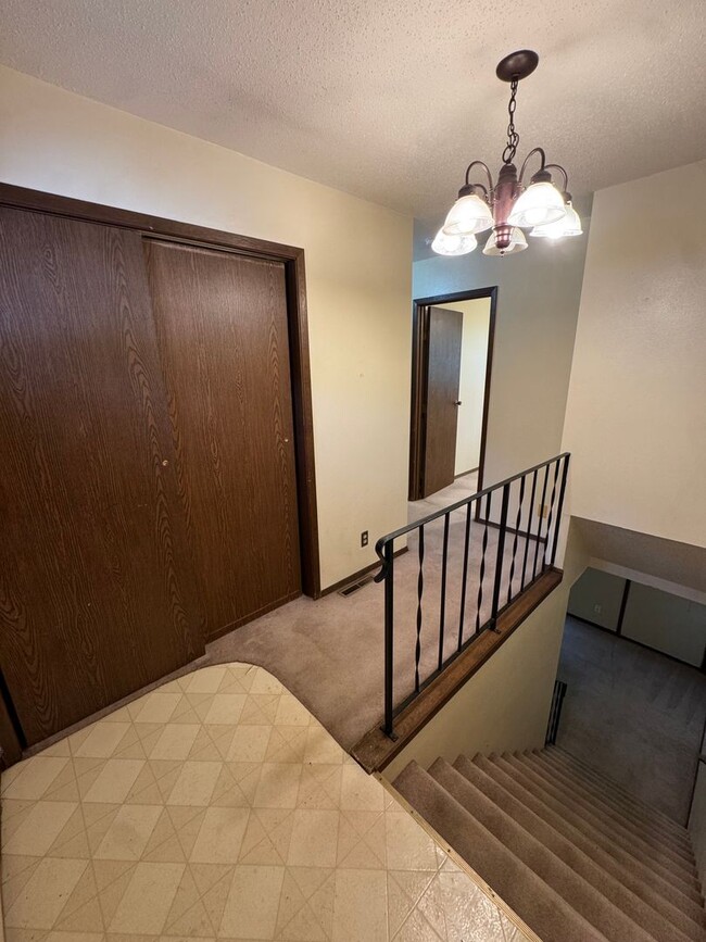 Photo - 721 Westridge Rd