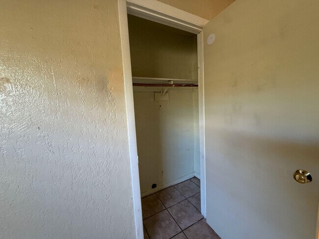 Photo - 5720 NW 15th St