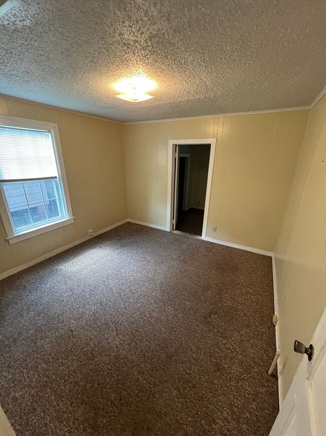 Photo - 322 W 69th St