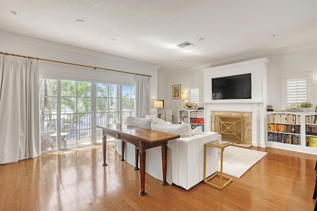 Photo - 1950 Presidential Way