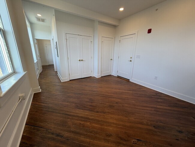 Photo - 901 Fifth Street - 302