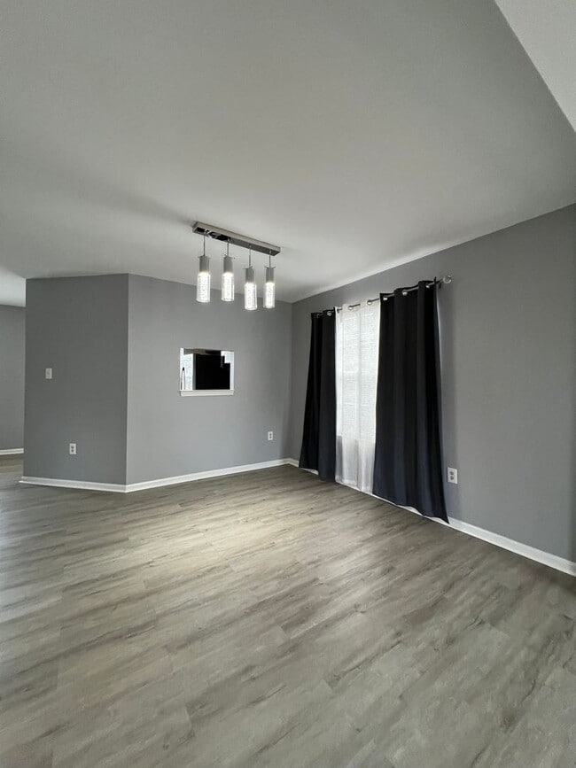 Photo - Ashburn Village 4 Bedroom