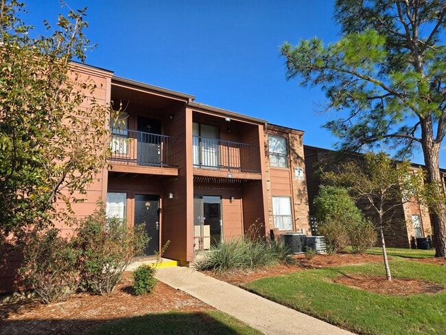 Building Photo - College Station / 2-bed, 2-bath Condo unit...