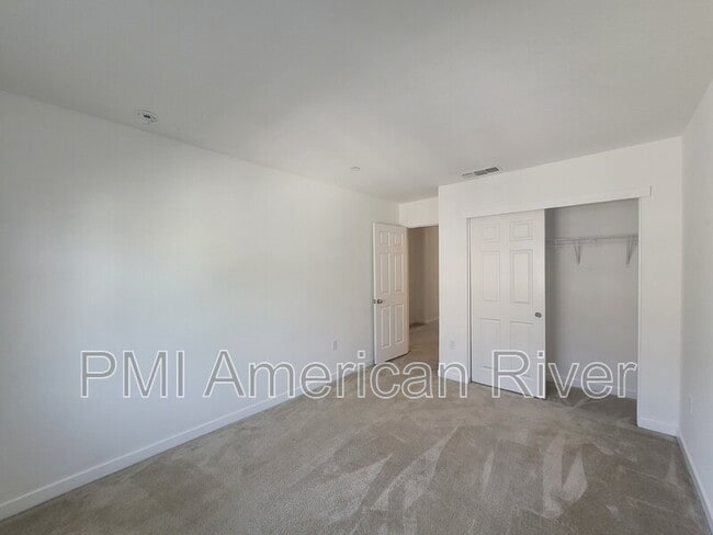 Photo - 3007 Mesmerizing Walk