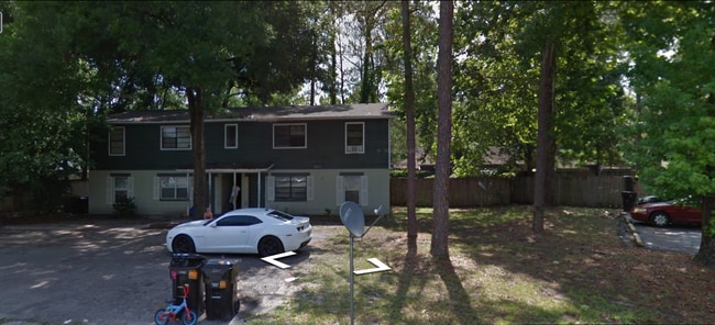 Renovated 2nd floor unit. - 809 SW 63rd Ter Unit 3 Rental