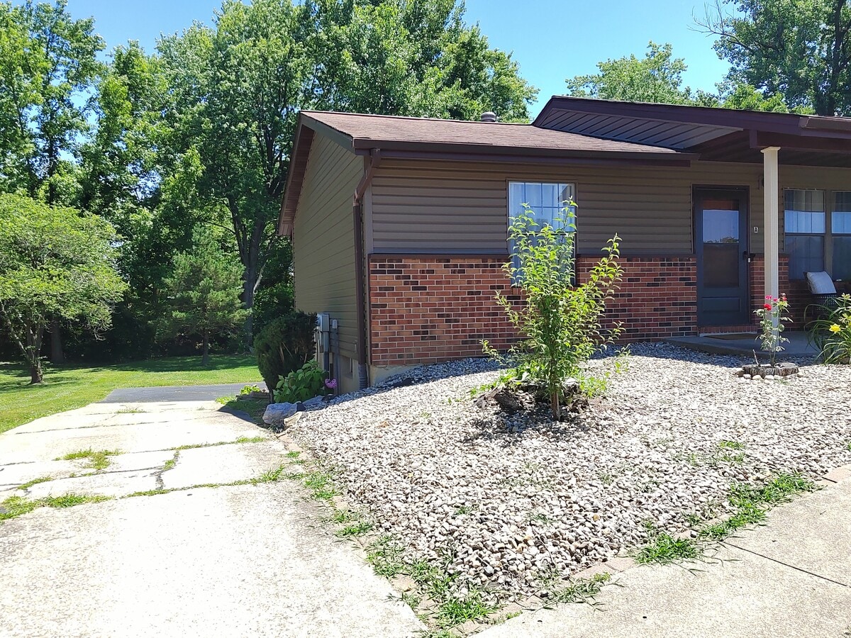 Photo - 8 Cougar Dr Unit Norman