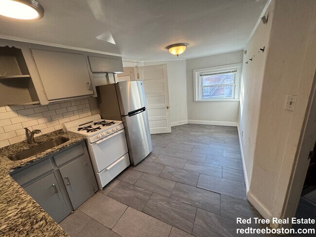 Photo - 1725 Commonwealth Ave Unit 5