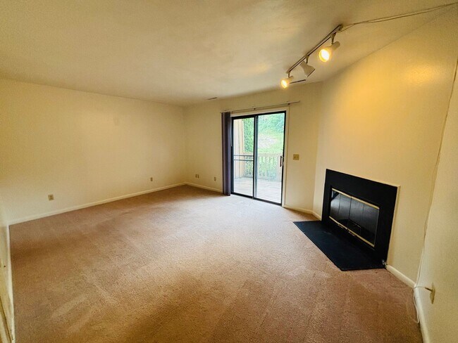 Photo - 253 Fairfax Rd