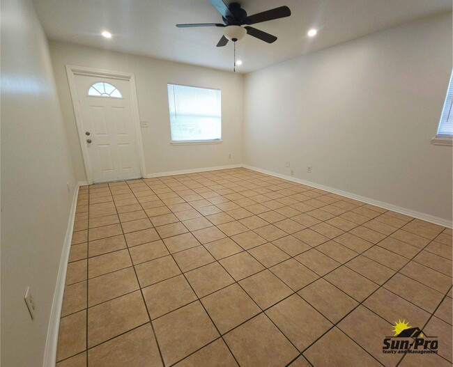Photo - 715 Georgia St Unit 1