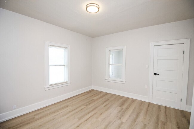 Photo - The Whitney Apartments