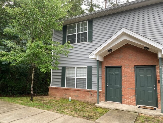 Building Photo - Spacious 3 bed 3 bath condo in Hartsfield ...