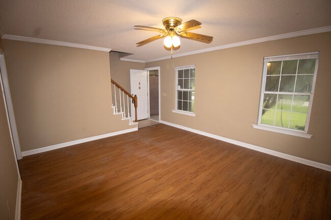 Photo - 1610 Drayton Ln