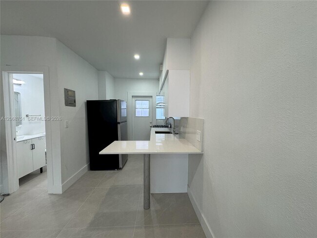 300 74th St Unidad 2
