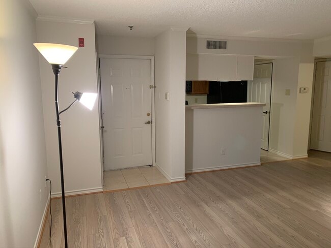 Photo - 1504 Lincoln Way Unit 412