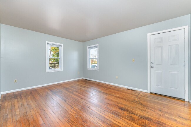 2208 Bay City Rd