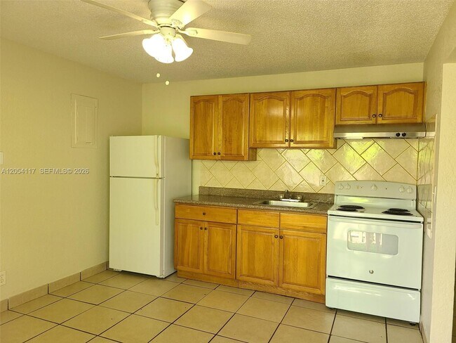 Photo - 2117 Liberty St Unit center