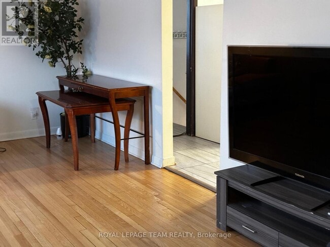 Photo - 3590 Devine Rd