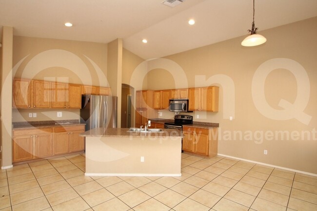 Building Photo - 10234 E Javelina Ave Rental
