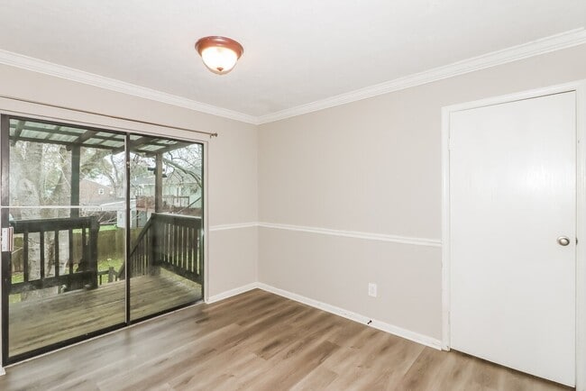 Photo - 1406 Mayweather Ln