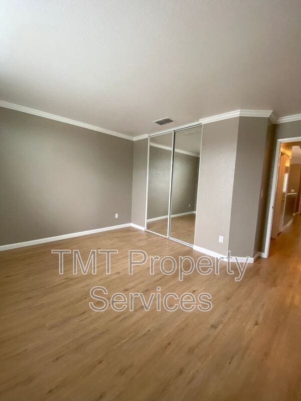 Photo - 8966 Forked Creek Way