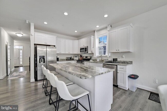 Photo - 1103 Grady Ct