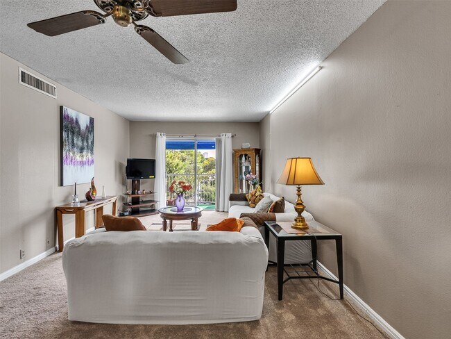 Building Photo - 2601 Bellefontaine