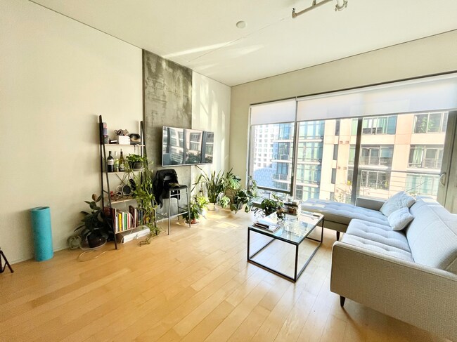 Photo - 1100 S Hope St Unidad 913 Rental