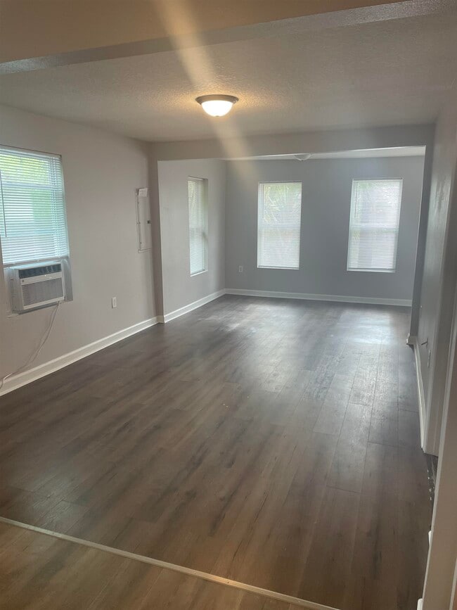 Photo - 14 Blanche Ln